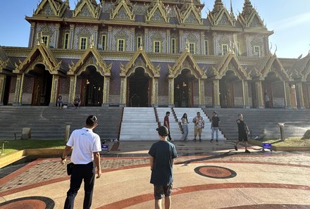 Thailand Familienreisen - Thailand Family & Teens - Wat Tha Sung Tempel von Außen