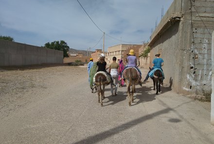 Marokko mit Kindern - Reisebericht Marokko mit Kindern - Kinder beim Eselreiten