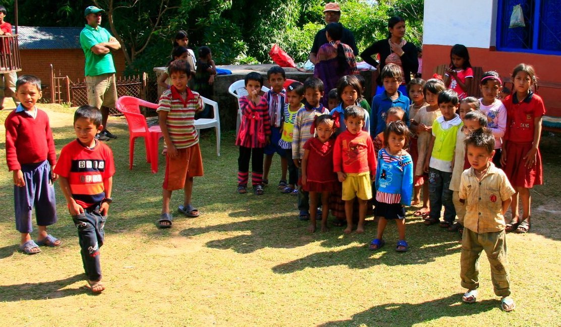 Nepal mit Kindern - Kinder in Nayaransthan