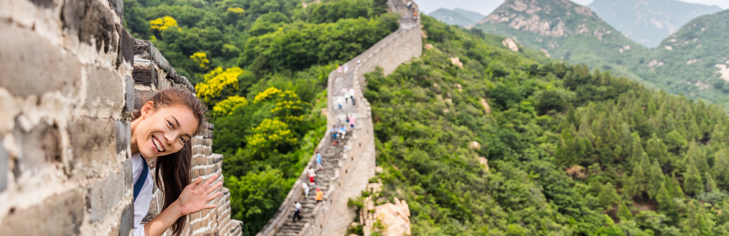 China Familienreise - Mädchen auf der Großen Mauer