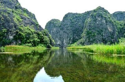 Vietnam Familienreise - Vietnam for family Summer - Ninh Binh Natur mit Bergen