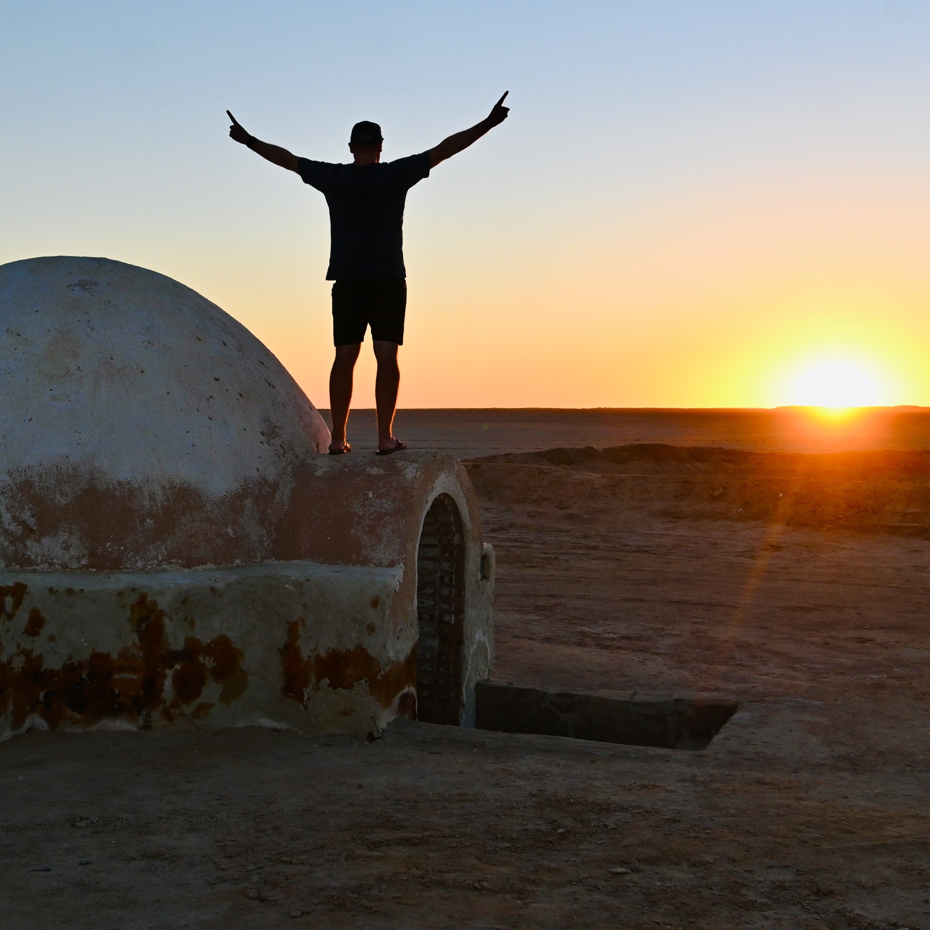 Tunesien for family - Tunesien mit Kindern - Junge beim Sonnenuntergang