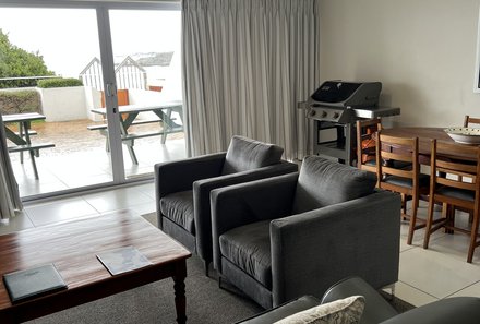 Südafrika mit Kindern - Garden Route for family - Hermanus - Windsor Hotel Apartments - Wohnzimmer