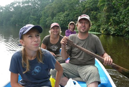 Costa Rica Familienreise mit Jugendlichen - Familie im Boot