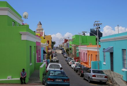 Familienreise Garden Route - Garden Route for family - Kapstadt - Straße mit bunten Häusern