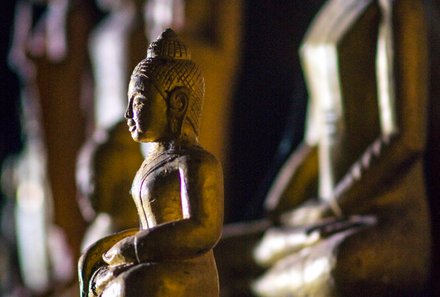 Laos und Vietnam Familienreise - Laos und Vietnam Reise mit Kindern - Pak Ou-Höhlen Buddhas