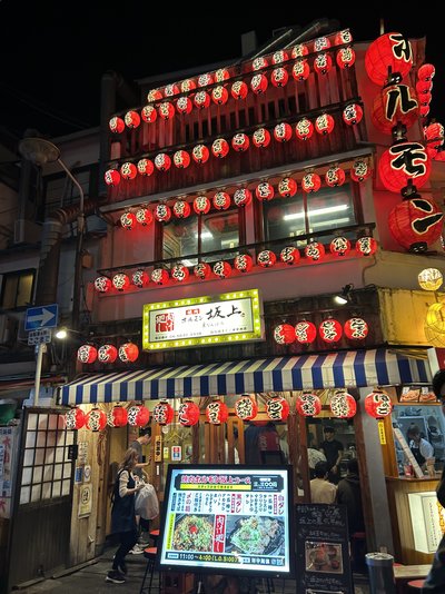 Japan Familienreise - Japan mit Kindern - Restaurant mit Laternen Japan Familienreise - Japan mit Kindern - Restaurant mit Laternen