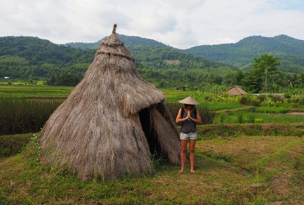 Laos und Vietnam Familienreise - Laos und Vietnam Reise mit Kindern - Traditionelle Häuser und Traumlandschaft
