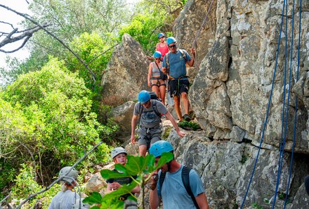 Algarve for family - Familienreise Algarve mit Kindern - Gruppe klettert