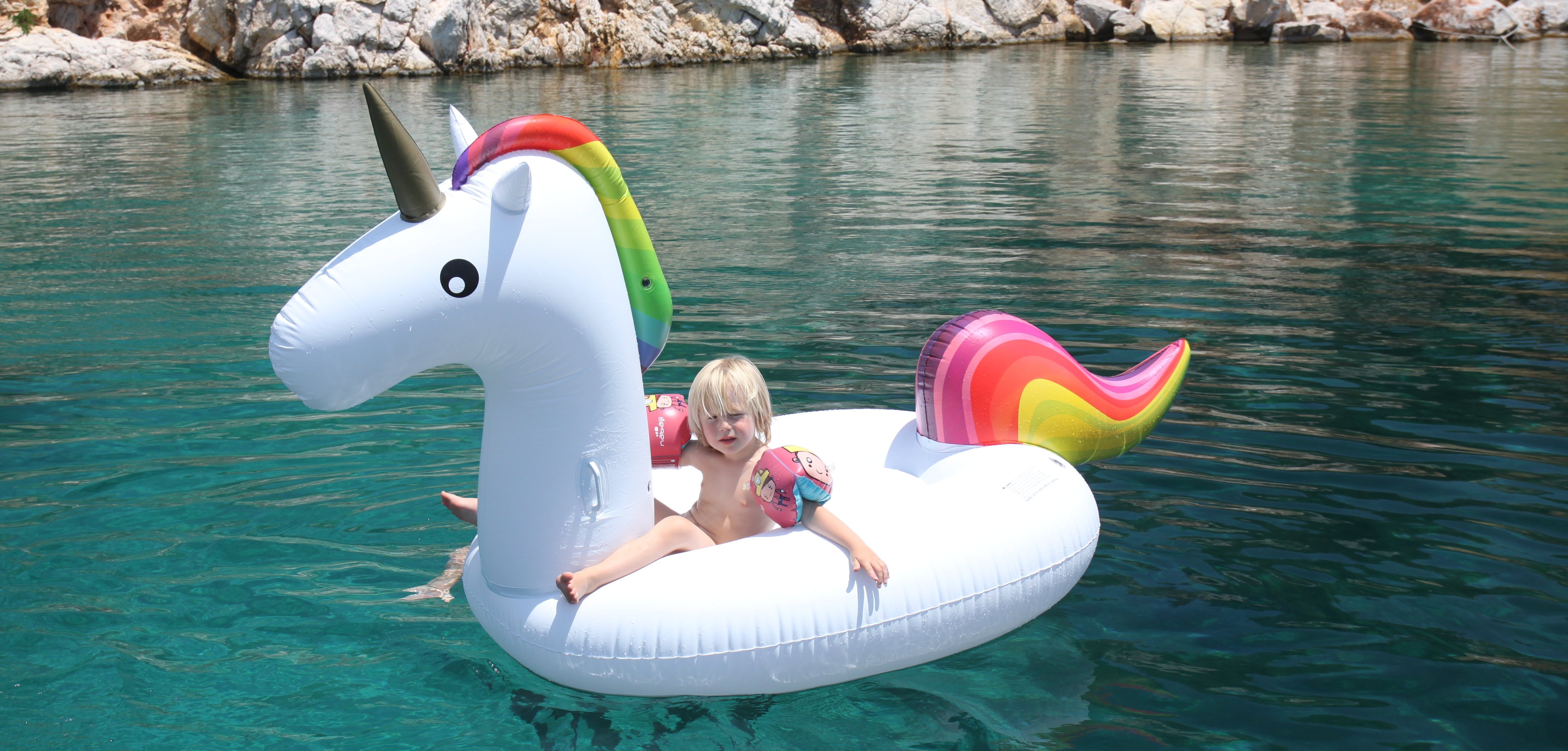 Segelreise for Family Reisen - Segeln mit Kindern - Familiensegeln - Segelurlaub - Kind auf Floatie