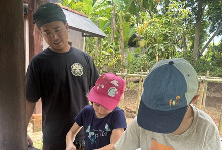 Bali mit Jugendlichen - Java & Bali Family & Teens - Kinder mit Einheimischen im Dorf Keramas