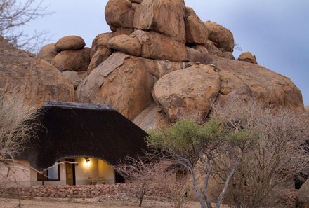 Namibia Familienreise -  Ai-Aiba Rock Painting Lodge