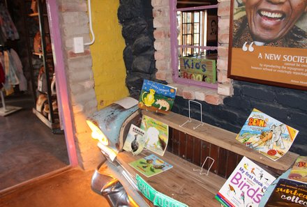 Namibia mit Teenagern - Namibia Teens on Tour - Gondwana Etosha Safari Camp Bücher Shop