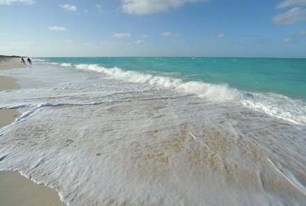 Kuba mit Kindern - Kuba Casas for family - türkisenes Wasser am Strand Cayo Santa Maria