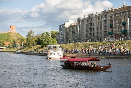 Baltikum Familienreise mit Kindern - Bootsfahrt 