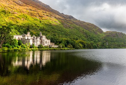 Irland Familienreise - Irland for family - Kylemore Abbey Landschaft