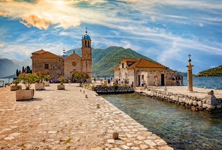 Familienreise Montenegro - Montenegro mit Kindern - Insel Our Lady of the Rocks