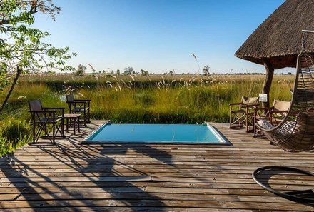 Botswana Fly-In-Safari individuell - Camp Xakanaxa - Außenbereich