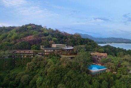 Sri Lanka for family Deluxe - Sri Lanka Individualreise mit Kindern - Kandalama - Heritance Kandalama - Außenansicht