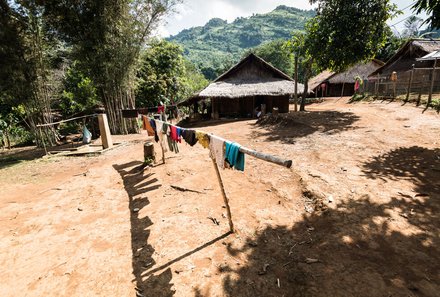 Laos und Vietnam Familienreise - Laos und Vietnam Reise mit Kindern - Einheimisches Dorf