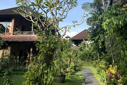 Java-Bali Family & Teens - Familienreise Bali - Sri Aksata Ubud Resort - Häuser inmitten tropischer Gärten