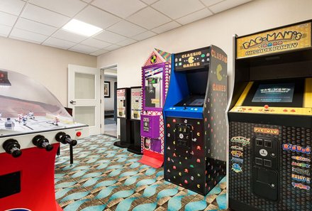 Ostkanada for family - Ostkanada Familienreise mit Kindern - Wyndham Garden Niagara Falls Fallsview - Spielhalle