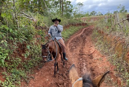 Familienreise Kuba - Kuba for family - Vinales - Kinder reiten