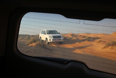Oman Familienurlaub Wüstencamp - Thousand Nights Camp - Jeepfahrt zur Dünen