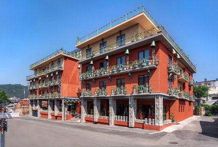 Georgien Familienreise individuell - Hotel Brim Tbilisi - Außenansicht