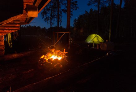 Schweden Familienreise - Schweden Kanu Family & Teens - Kochen über dem offenen Feuer