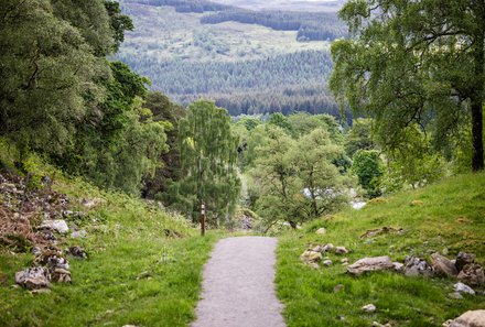 Schottland Familienreise - Schottland mit Kindern - Rewilding Besucherzentrum Wanderweg