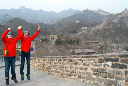 China Familienreise - China mit Kindern - Kinder auf der Chinesischen Mauer