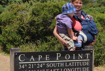 Fernreisen mit Kindern ab wann und wohin - Südafrika Urlaub mit Kindern - Nadja Albrecht und Kleinkinder am Kap der Guten Hoffnung