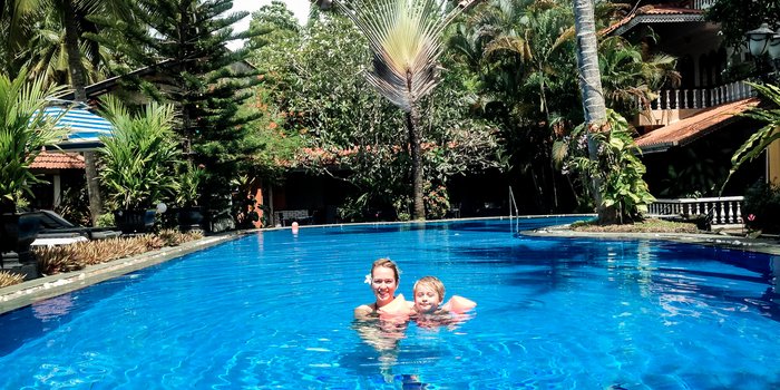 Familienreise - Sri Lanka mit Kinder - Bloggerin Tatjana Lieblingsspot - Pool