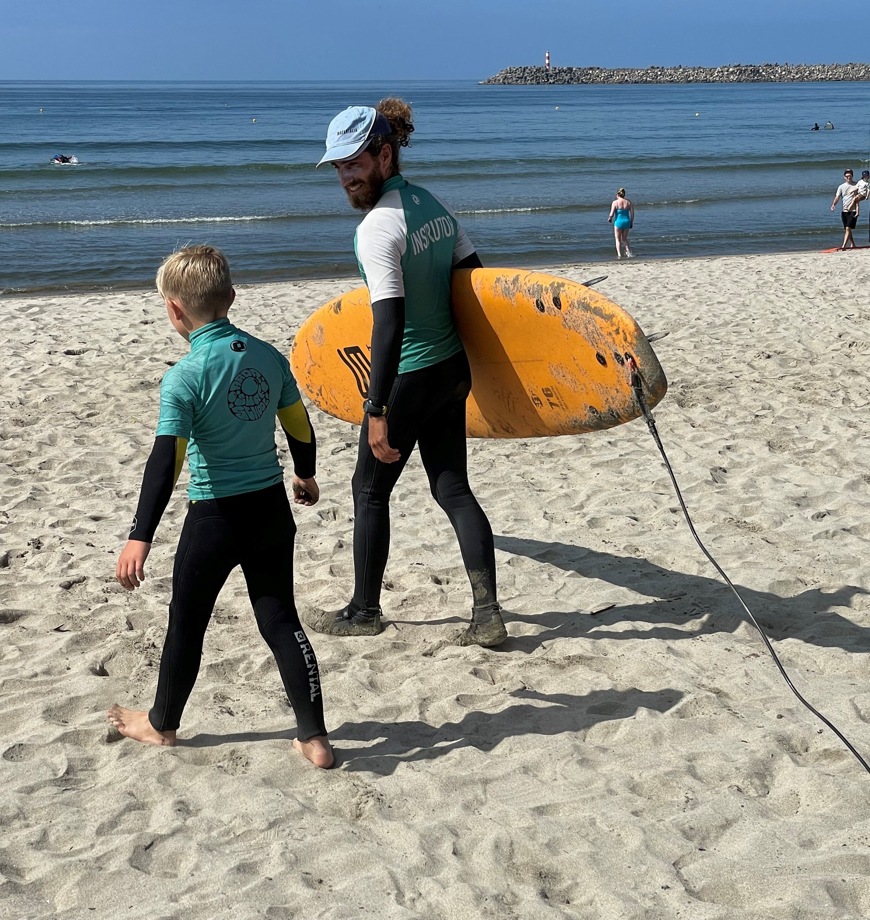 Familienreisen - Portugal - Kinder Surfen