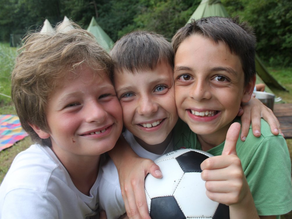 For Family Reisen - Single-Reisen mit Kind - Fussballjungs im Schwarzwald