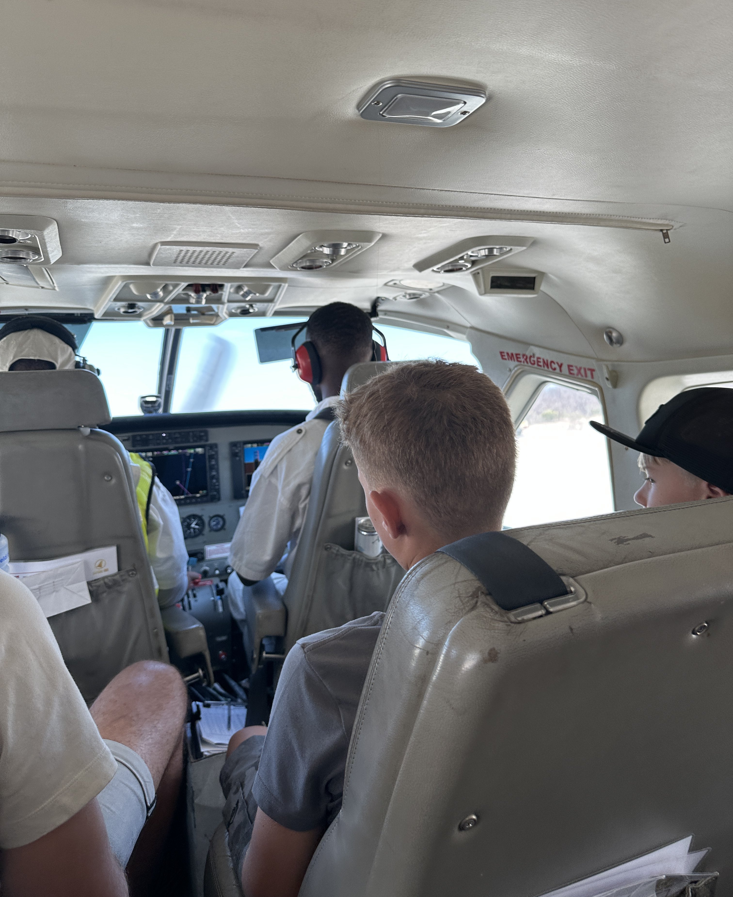 Botswana Flug-Safari mit Kindern - Botswana Rundreise mit Kindern - Cockpit