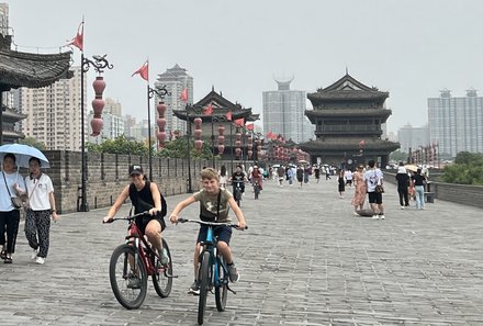 China mit Kindern - China for family - Fahrradtour auf der Stadtmauer in Xi'an