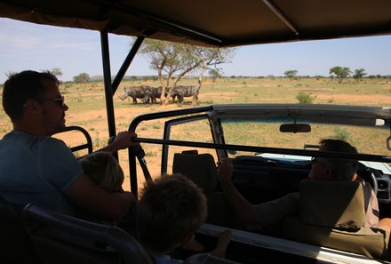 Namibia mit Kindern - Namibia for family individuell - geführte Pirschfahrt im Etosha