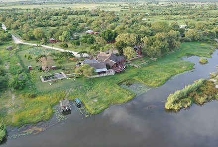 Namibia & Botswana mit Jugendlichen - Namibia & Botswana Family & Teens - Rundu - Kaisosi River Lodge - Außenansicht von oben