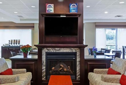 Ostkanada for family - Ostkanada Familienreise mit Kindern - Best Western Plus Muskoka Inn - Kamin