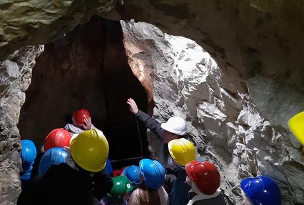 Irland Familienreise - Irland for family - Glengowla Minen - Kinder erkunden Mine 