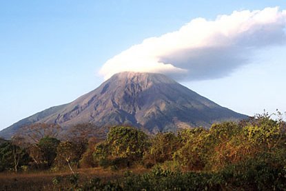 Nicaragua mit Kindern - Familienreise Nicaragua und Costa Rica - Blick auf Vulkan
