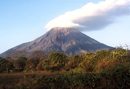 Nicaragua mit Kindern - Familienreise Nicaragua und Costa Rica - Rauchender Vulkan