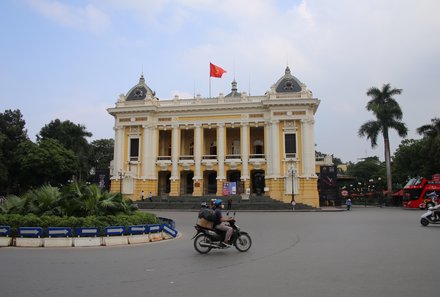 Vietnam Familienreise - Vietnam for family summer - Gebäude in Hanoi