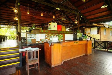 Malaysia Family & Teens - Familienreise Malaysia - Bilit Rainforest Lodge Rezeption