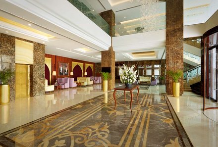 Oman Family & Teens - Familienreise Oman - Royal Tulip Lobby