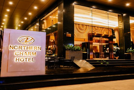 Familienreise Vietnam - Vietnam mit Kindern - Northern Charm Hotel - Saigon - Außenansicht