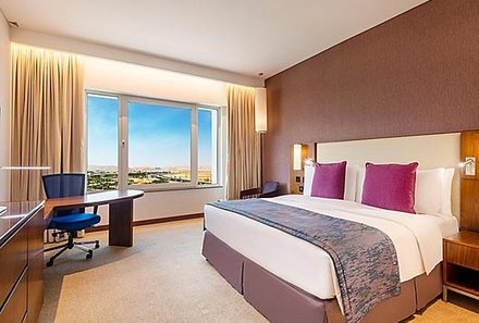 Oman for family - Hotel Crowne Plaza Muscat OCEC - Zimmer
