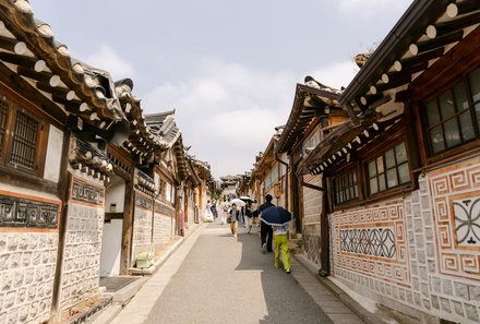 Südkorea for family - Seoul - Bukchon Hanok Village mit Laufweg